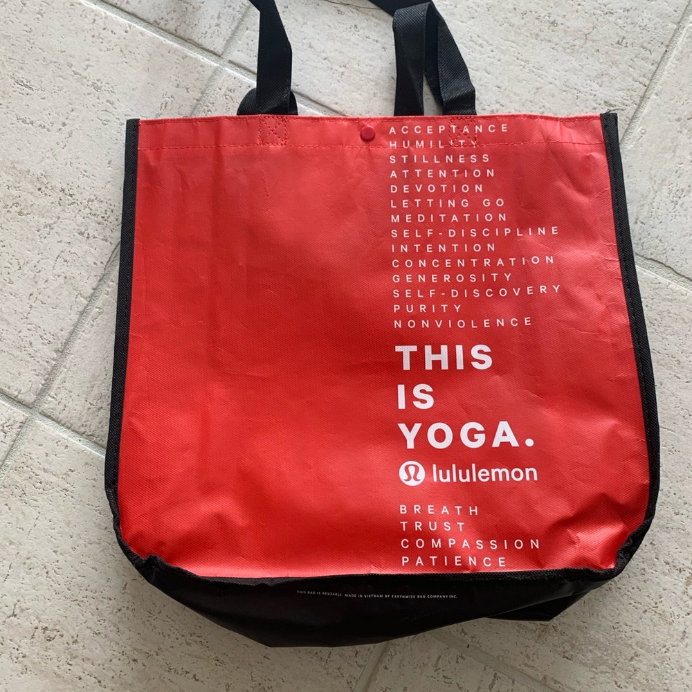 Large Lululemon Athletica bag